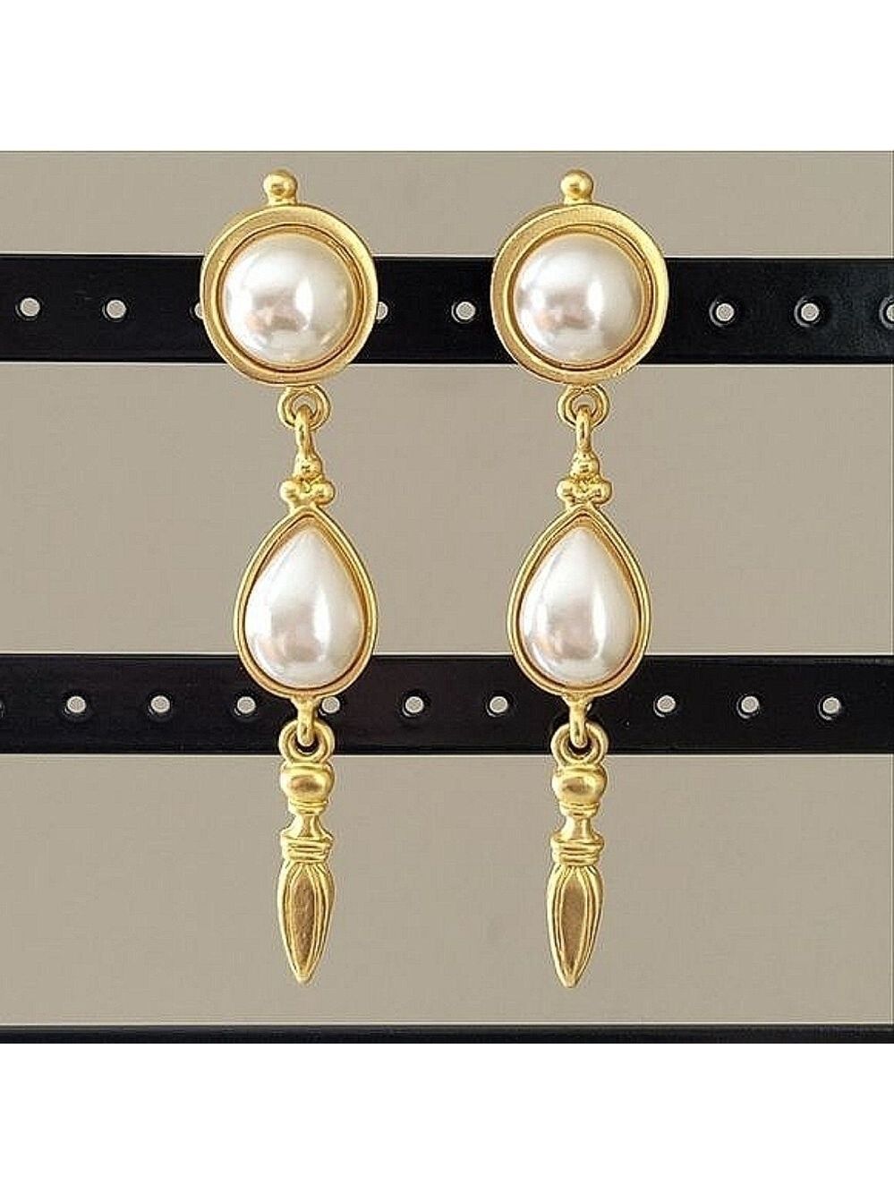 Earrings Vintage Etruscan Style Matte Gold Tone Faux Pearl Earrings #0120